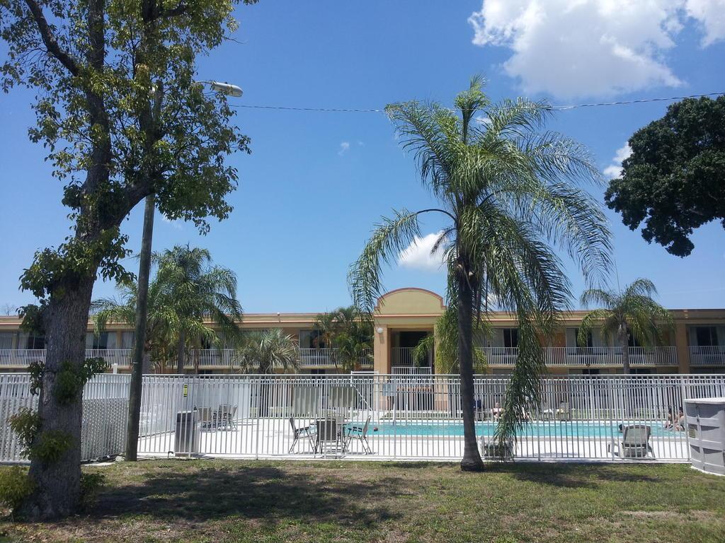 Quality Inn Saint Petersburg North-Tampa Bay Kültér fotó