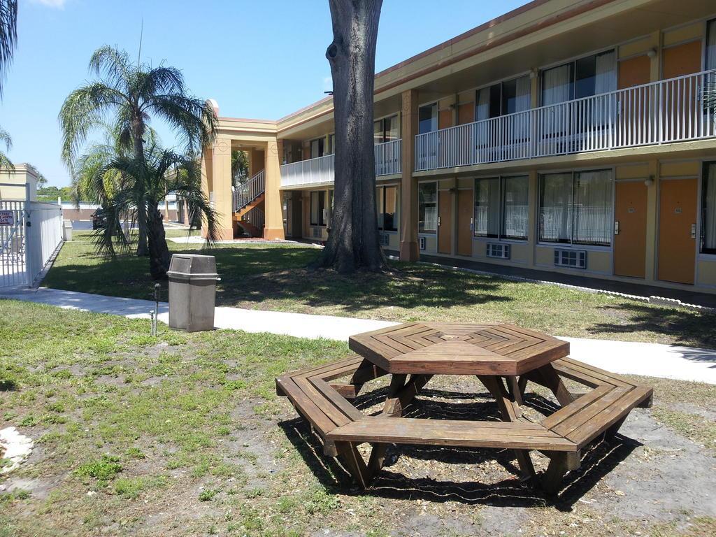 Quality Inn Saint Petersburg North-Tampa Bay Kültér fotó